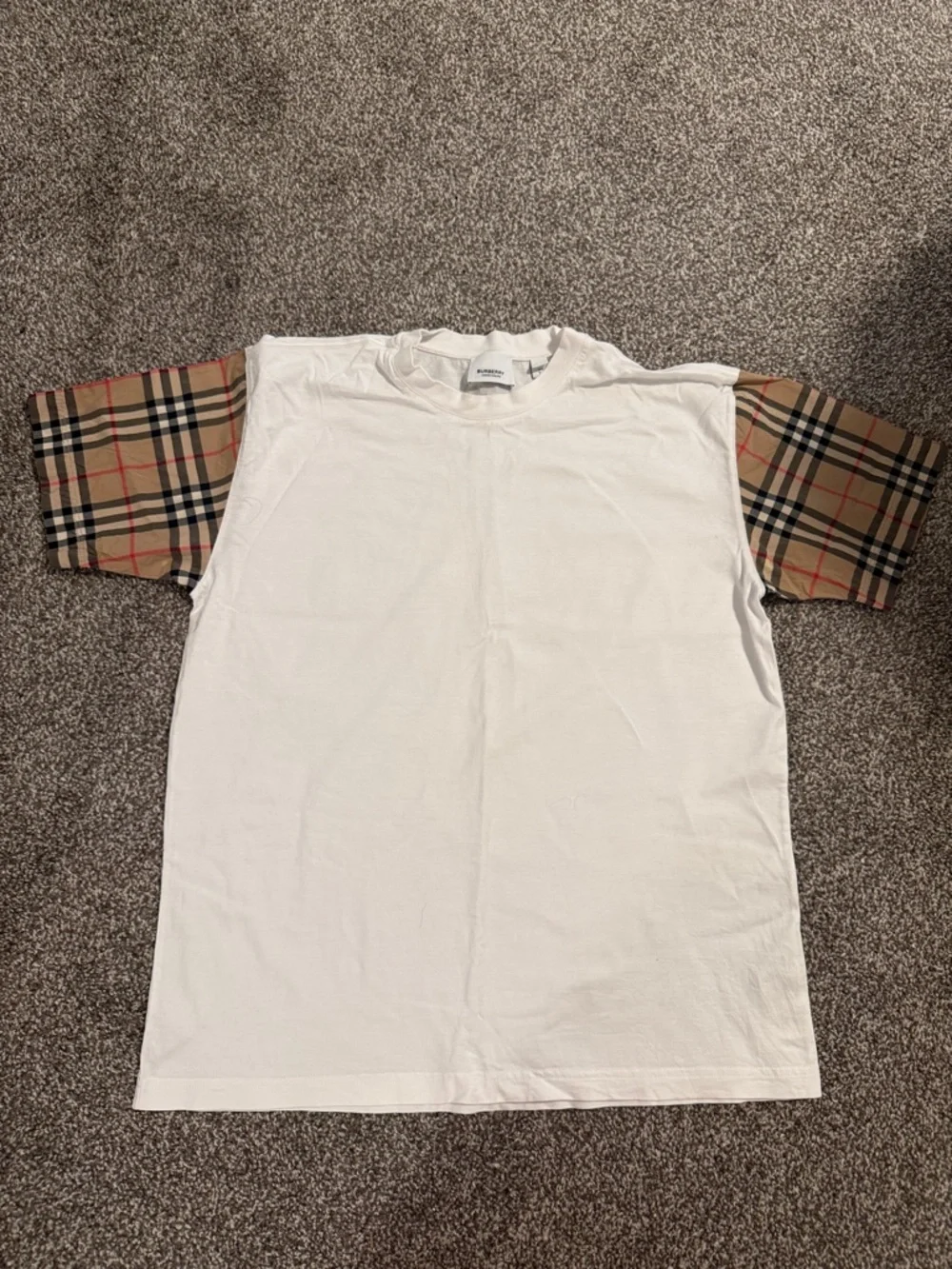 Burberry White Tee with Vintage Check Short Sleeves - Picture 4 of 4